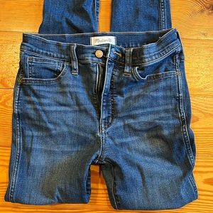 Madewell 10" High-Rise Roadtripper Supersoft Jeans in Playford Wash